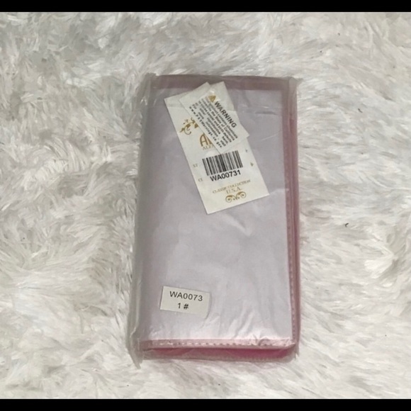 New! Sale🔥Pink Llama Flax Leather Full zip Wallet - Picture 5 of 9